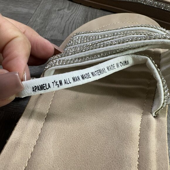 Adiamo Apmela Women's size 7.5 Studded Rhinestone Slide Sandals - Picture 8 of 8